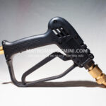 Sung Ap Luc Rua Xe Bom Nuoc Mini.jpg