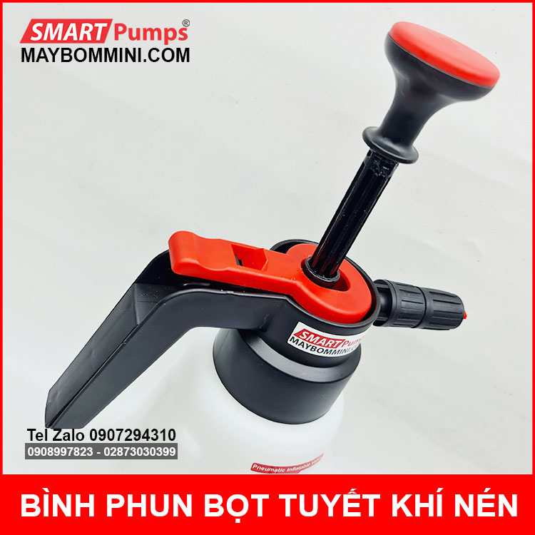 Tay Bom Khi Nen Binh Phun Bit Tuyet